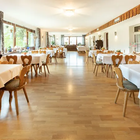 Landgasthof Zum Pflug 3*