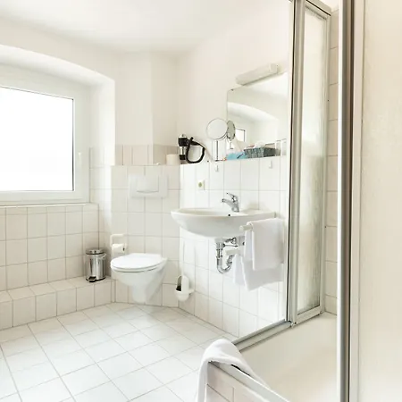 Landgasthof Zum Pflug מלון